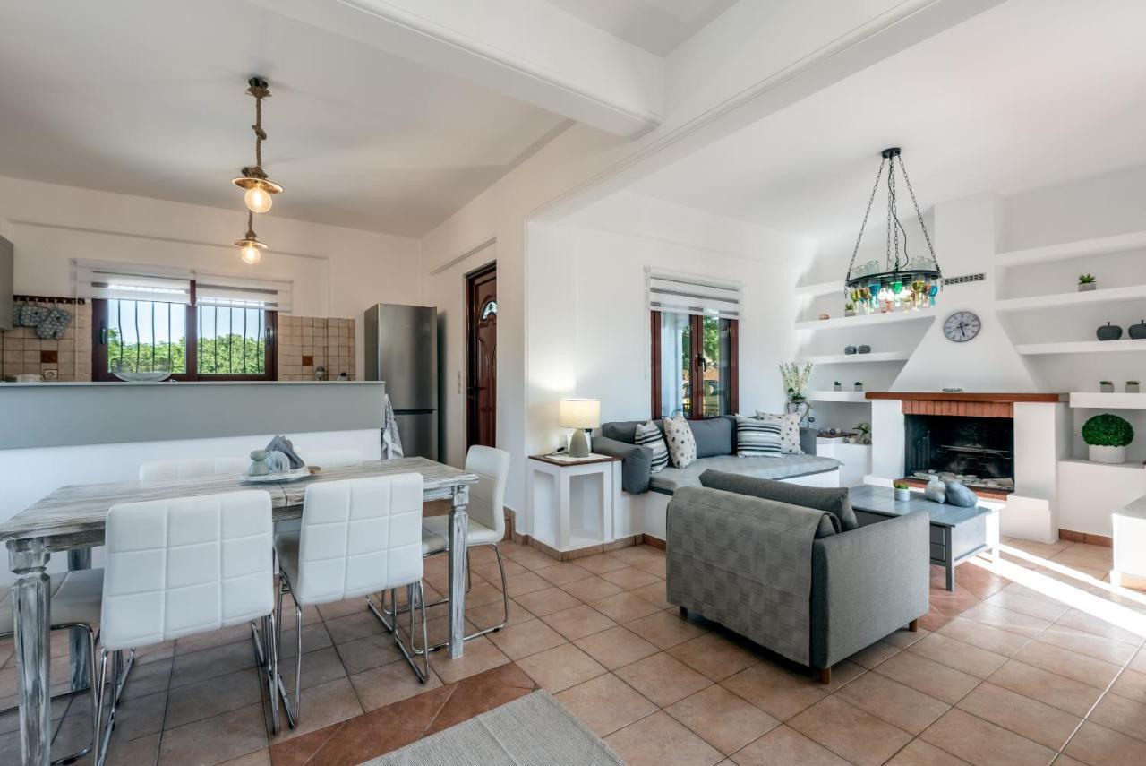 Apteramare Tradidtional House 'New Listing 2022' Chrissi Akti Chania Exterior foto